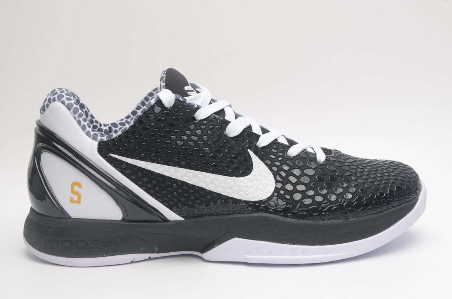 Nike Kobe Bryant 6 Basketball